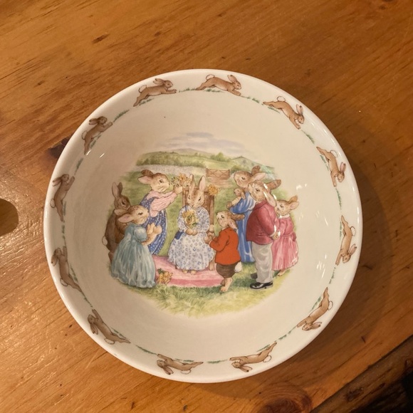 Bunnykins Royal Doulton tea set - Picture 3 of 4